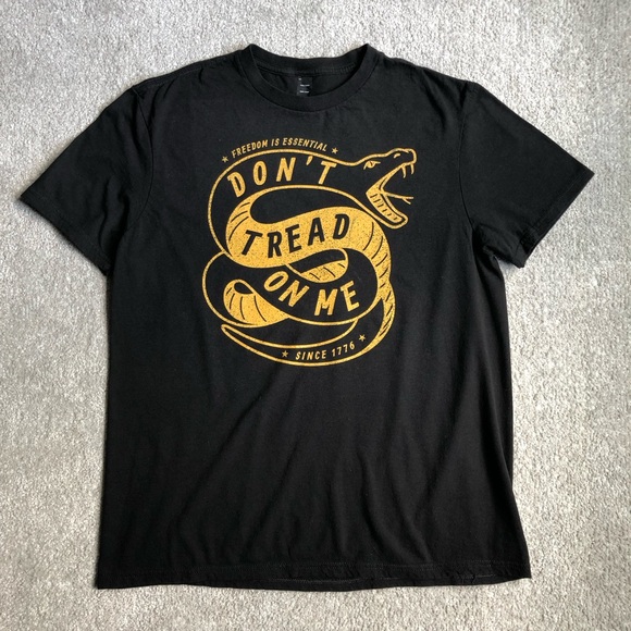 Don’t Tread on Me / Gadsden Flag T-Shirt - Picture 2 of 9